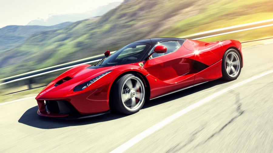  Ferrari LaFerrari 2013 года  (фото 19 из 34)